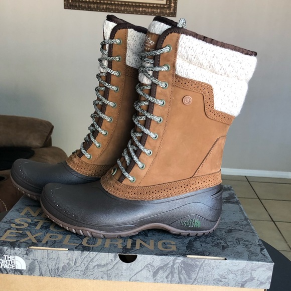 The NorthFace Shellista Waterproof Insulated Boots - Picture 4 of 8